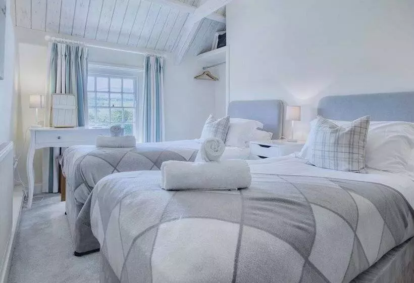 Dollars Cottage   4 Bed   Llangennith