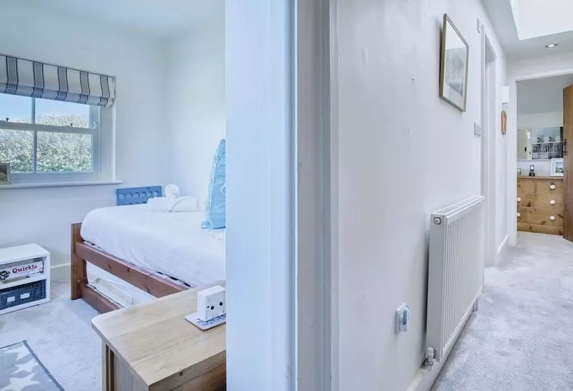 Dollars Cottage   4 Bed   Llangennith