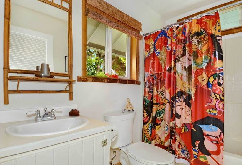 Hale Iki Kapa A Cottage 1 Block To Beach!