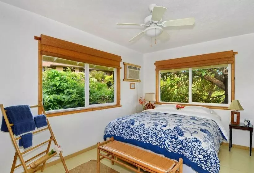 Hale Iki  Kapa A Cottage   1 Block To Beach!