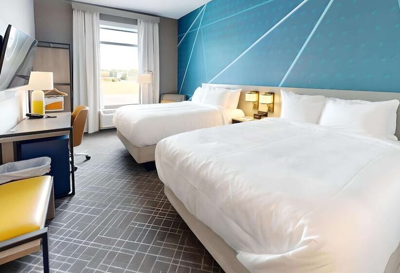 ホテル Comfort Inn & Suites Us 60