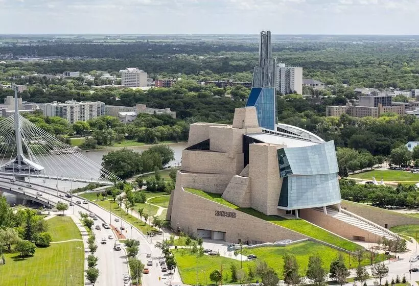 ホテル The Fairmont Winnipeg Gold Experience