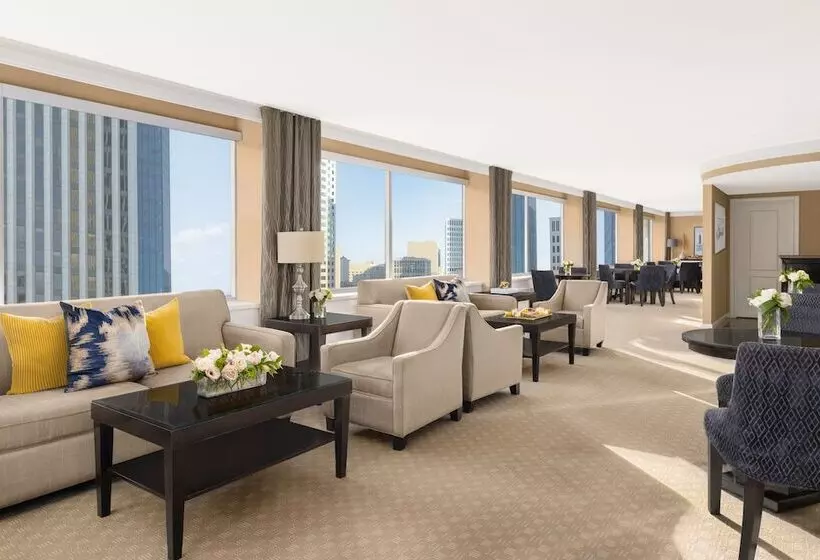 ホテル The Fairmont Winnipeg Gold Experience