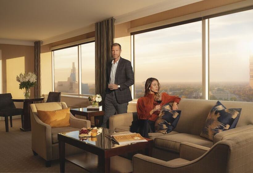 هتل The Fairmont Winnipeg Gold Experience