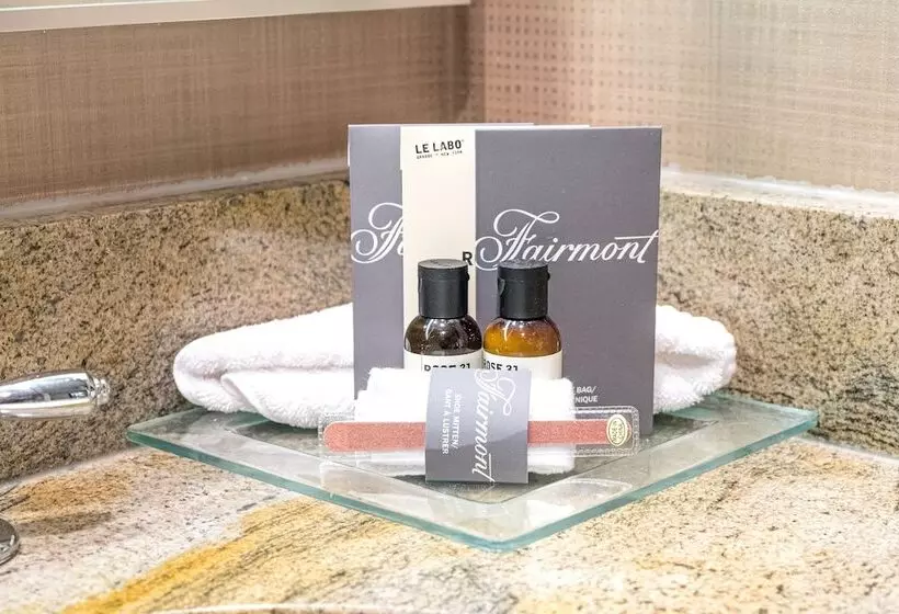 ホテル The Fairmont Winnipeg Gold Experience
