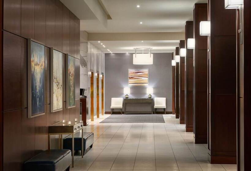 هتل The Fairmont Winnipeg Gold Experience