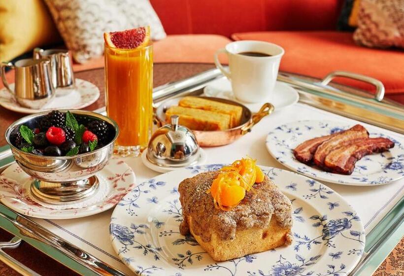 The Fifth Avenue Hotel