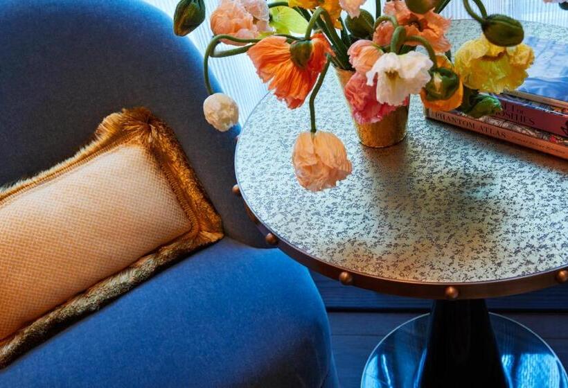 The Fifth Avenue Hotel