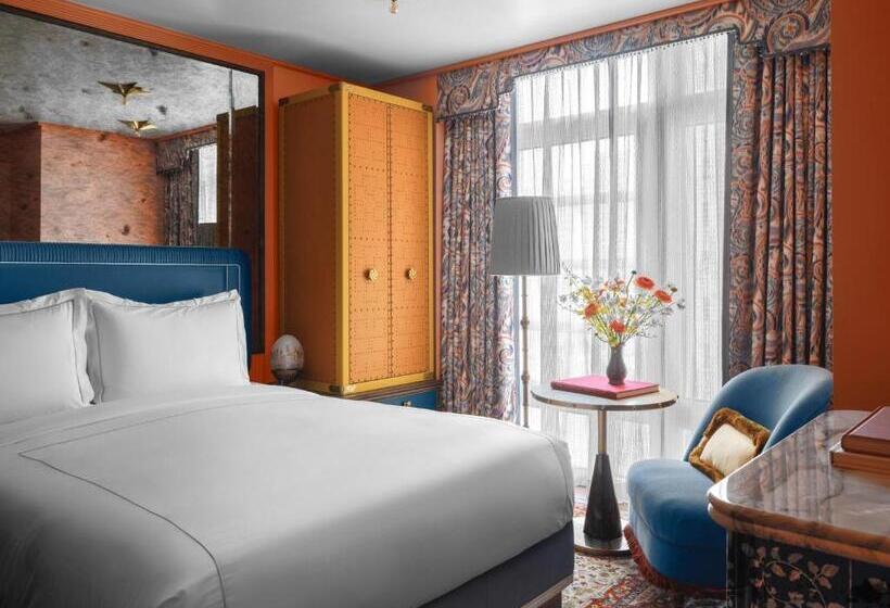 The Fifth Avenue Hotel