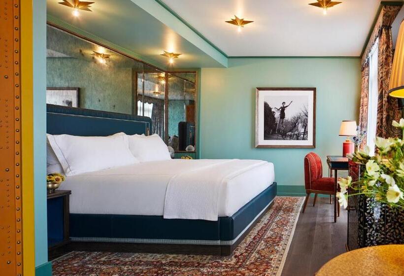 The Fifth Avenue Hotel