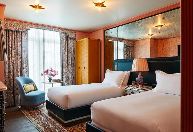 The Fifth Avenue Hotel