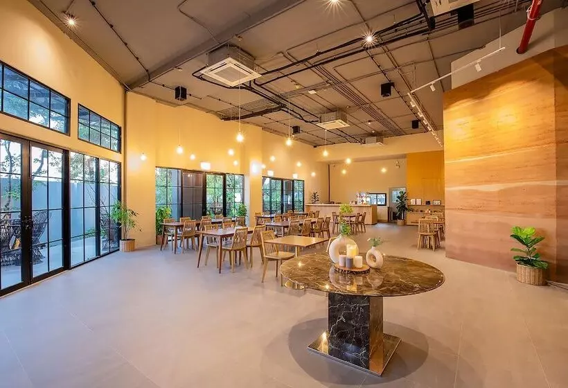 ホテル Wisma Ratchaburi