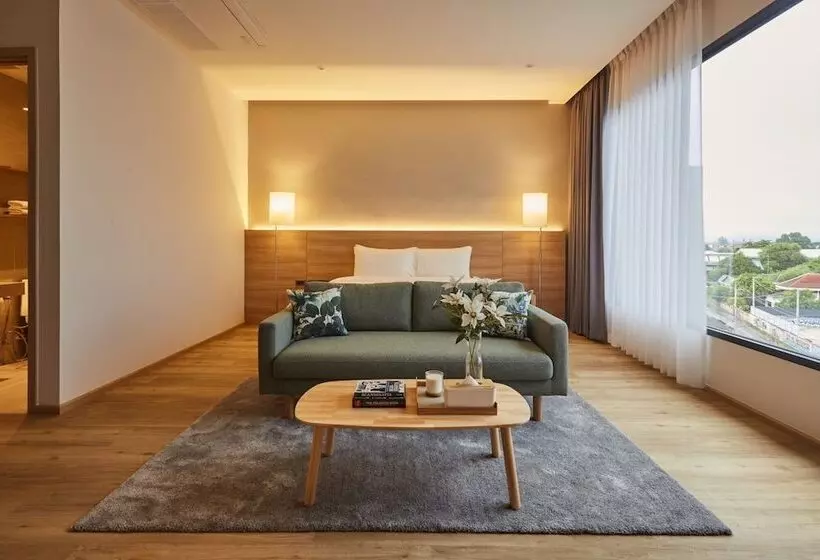 ホテル Wisma Ratchaburi