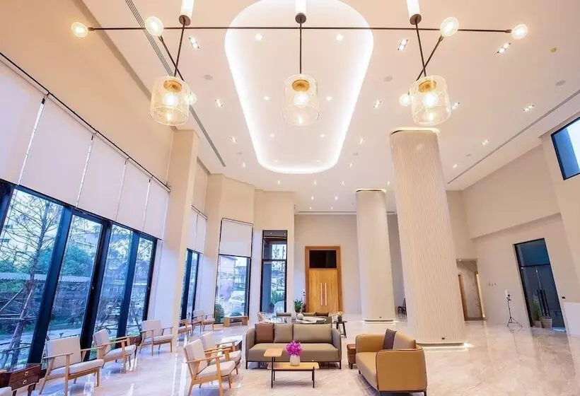 ホテル Wisma Ratchaburi