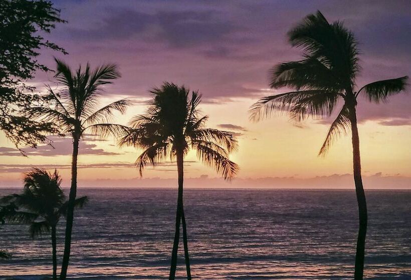 Luxury Hawaii Getaway: Close To Beach & Ocean