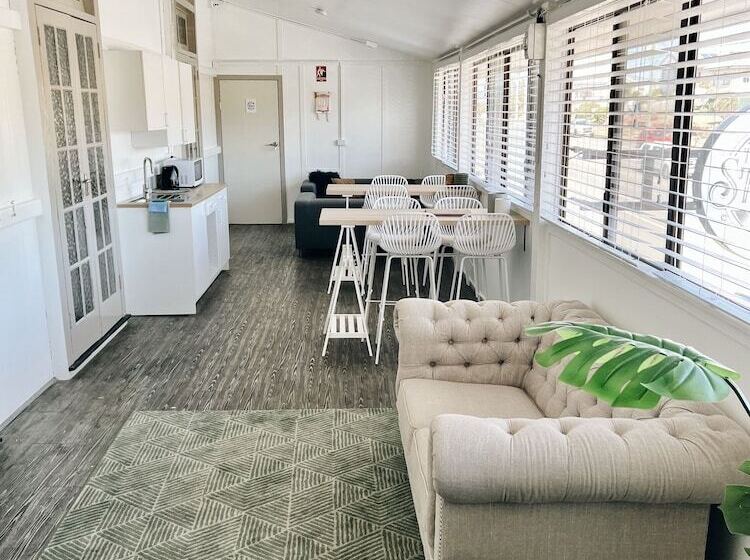 汽车旅馆 The Stanley Hotel Kilcoy