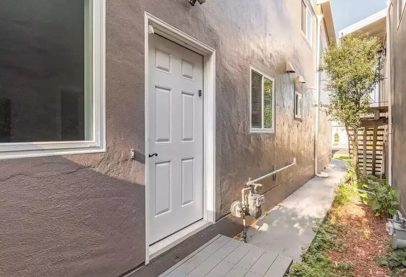 Majatalo 67 Alta Vista Way