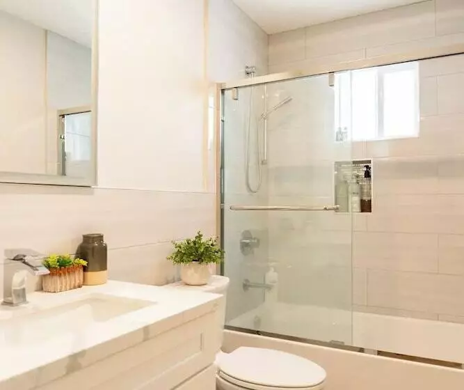 Majatalo 67 Alta Vista Way