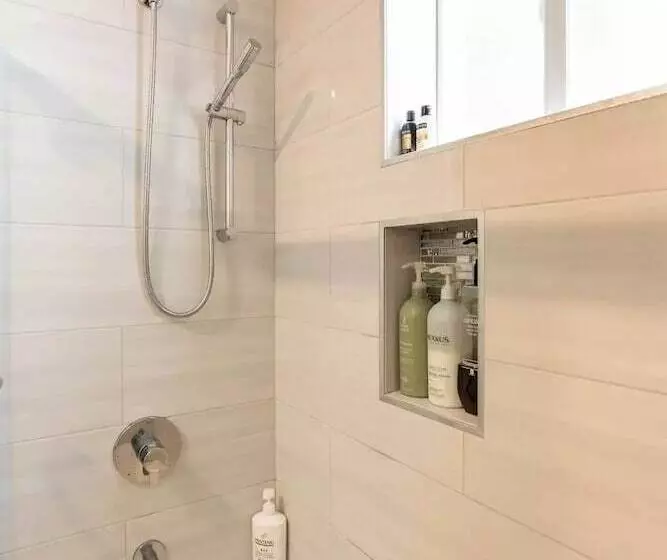 Majatalo 67 Alta Vista Way