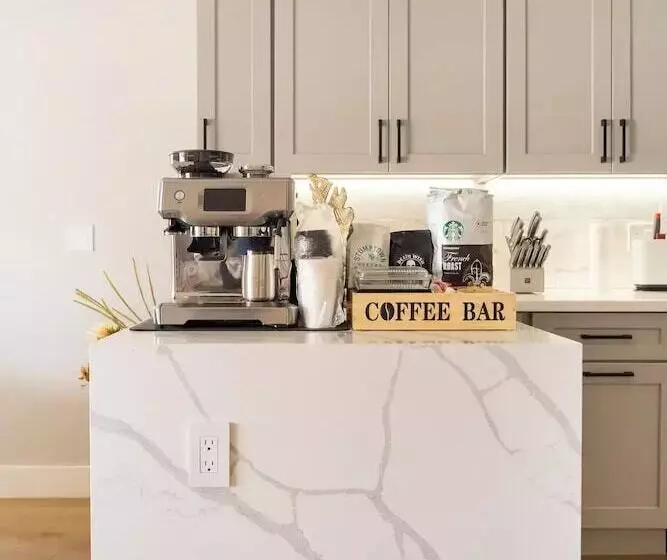 Majatalo 67 Alta Vista Way