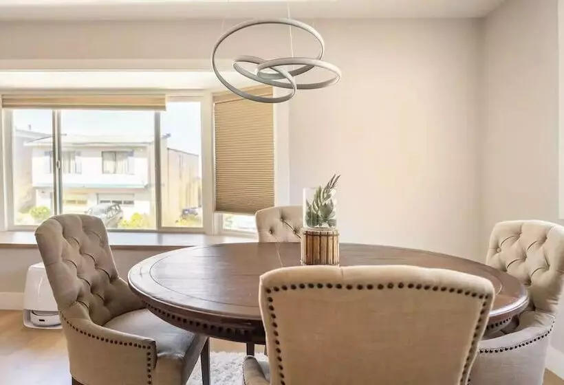 Majatalo 67 Alta Vista Way