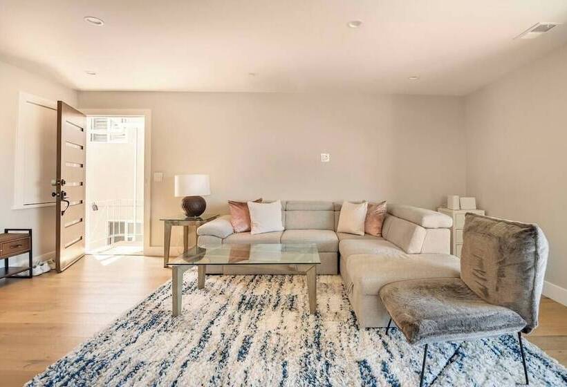 بنسيون 67 Alta Vista Way