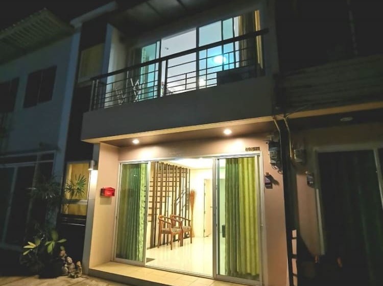 ペンション Pon House