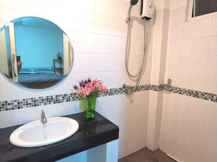 ペンション Pon House