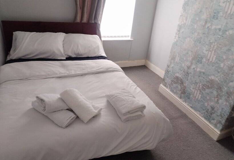 住所 Comfortable 4 Bed House In Hucknall, Nottingham
