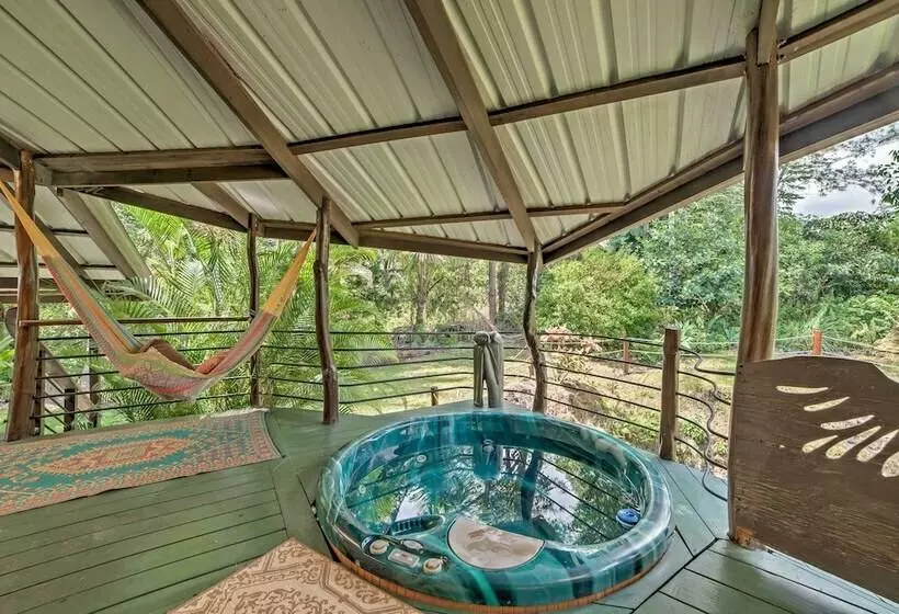 Tropical Cabana W/ Deck, Hot Tub & Lush Scenery!