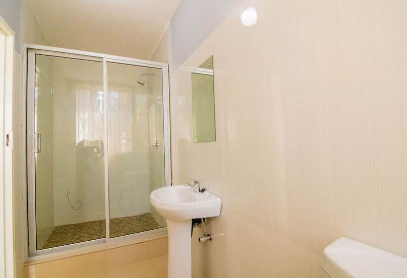 تختخواب و صبحانه Orangestar Lodge