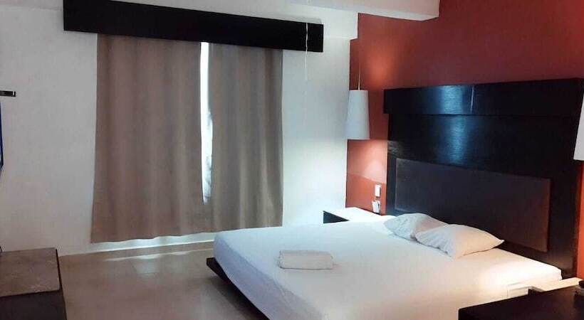 Blvd Hotel   5th Avenue, Playa Del Carmen