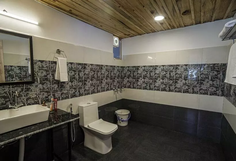 Hotelli Buransh Valley Resort