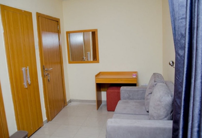 Coolio Hotel & Suites