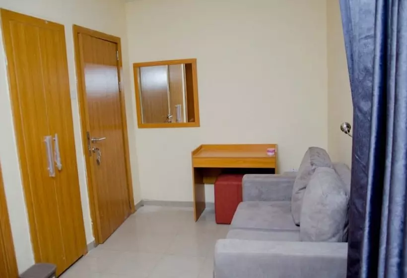 Coolio Hotel & Suites