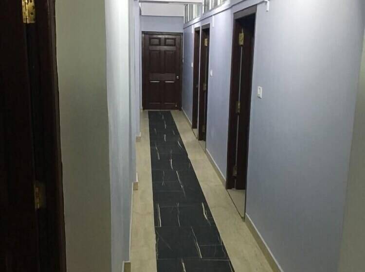 هتل Emerald Homes