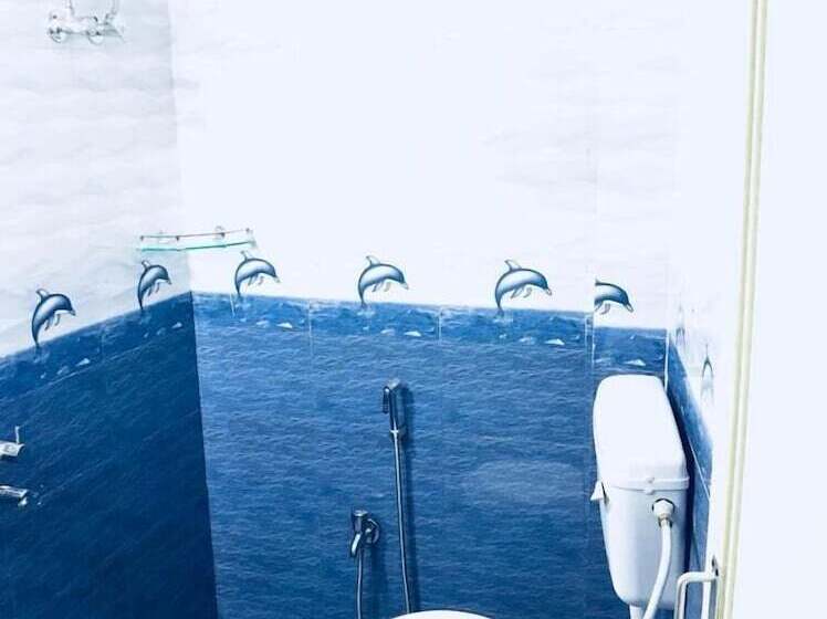 هتل Emerald Homes