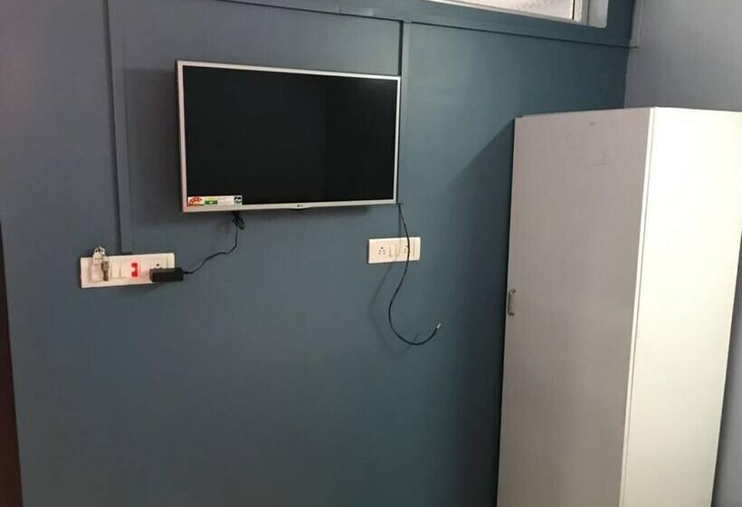 هتل Emerald Homes