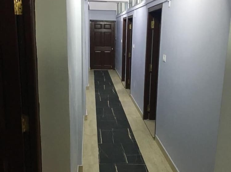 هتل Emerald Homes