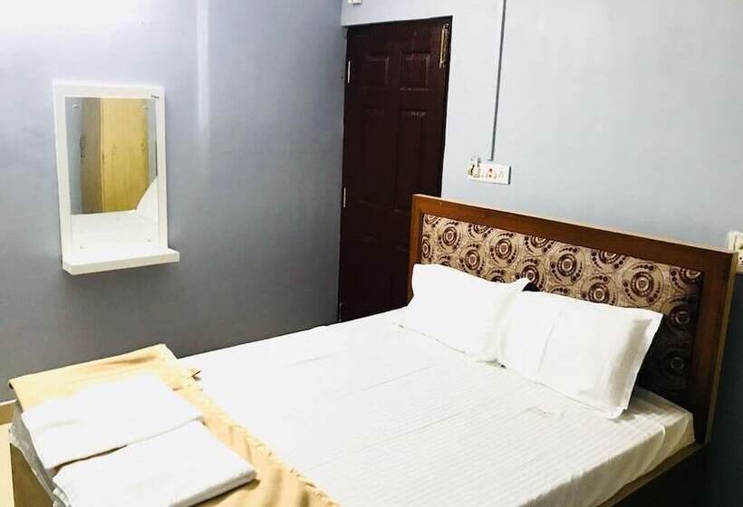 هتل Emerald Homes