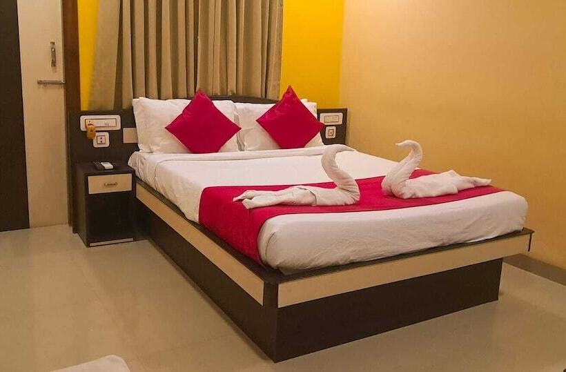 Hotel Four Square Holidayz