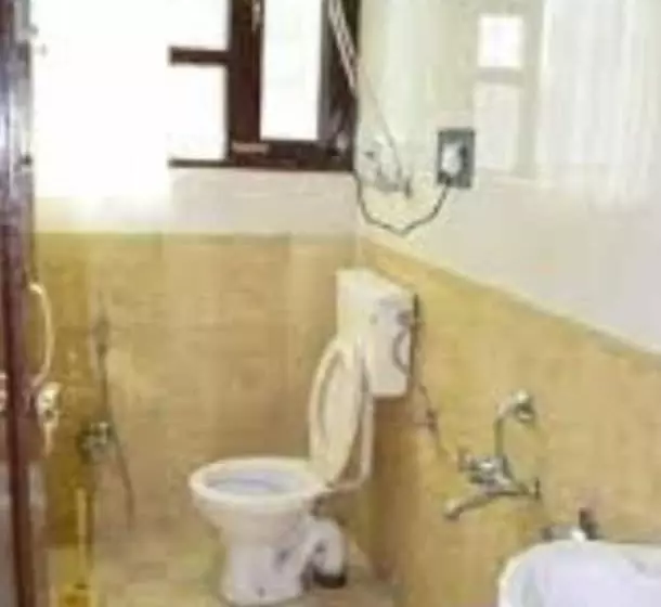 ホテル Goroomgo City Pride Srinagar