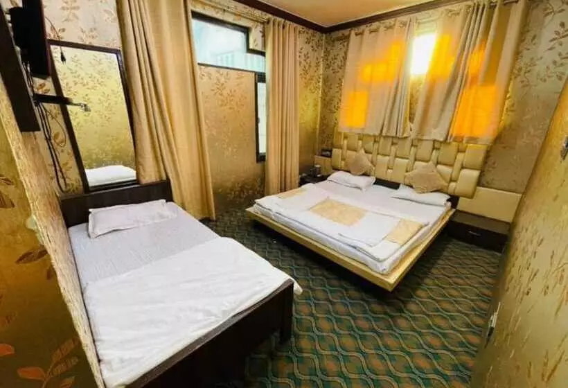 ホテル Goroomgo City Pride Srinagar