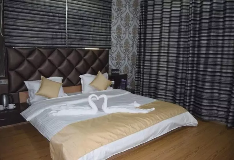 ホテル Goroomgo City Pride Srinagar