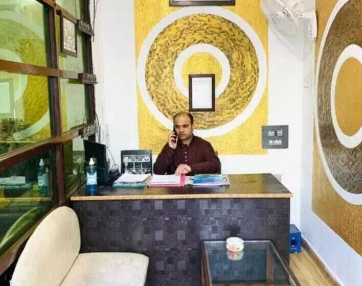 ホテル Goroomgo City Pride Srinagar