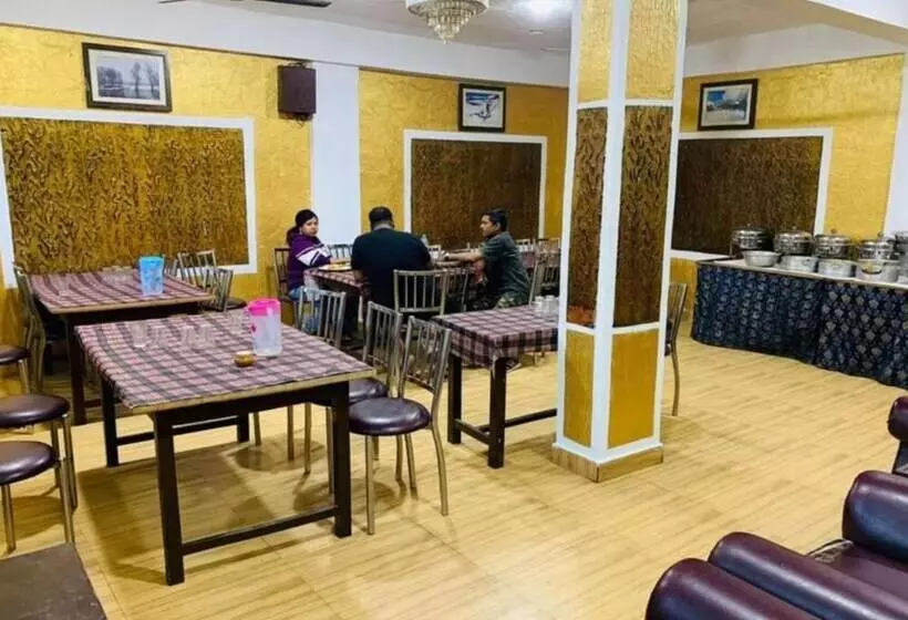 ホテル Goroomgo City Pride Srinagar