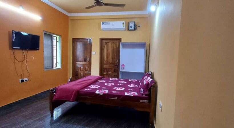 هتل Goroomgo Neelachal Holiday Nibasa Puri