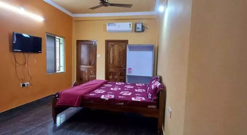 Hotelli Goroomgo Neelachal Holiday Nibasa Puri