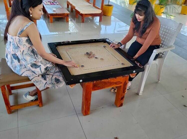 בית מלון כפרי Neelam Hill Resort