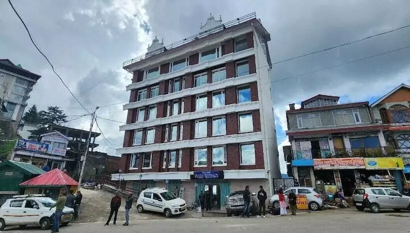 ホテル Piyush Residency